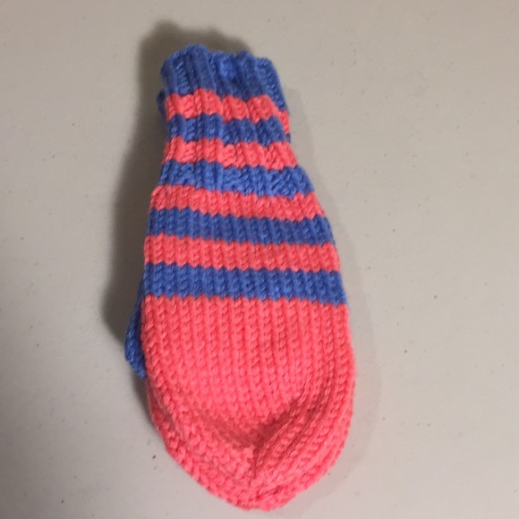 Hand Knit Child’s Winter Hat + 2 Pairs Mittens - Picture 5 of 15